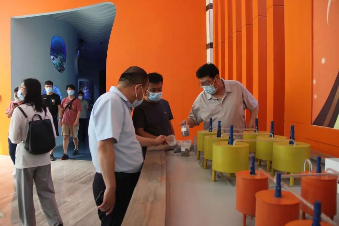 第二届日照海洋生物产业高质量发展论坛专家来注册即送28元体验金集团参观