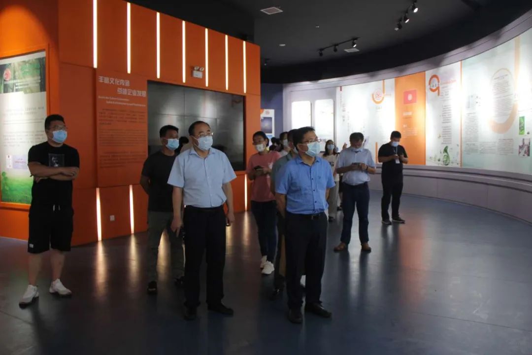 第二届日照海洋生物产业高质量发展论坛专家来注册即送28元体验金集团参观