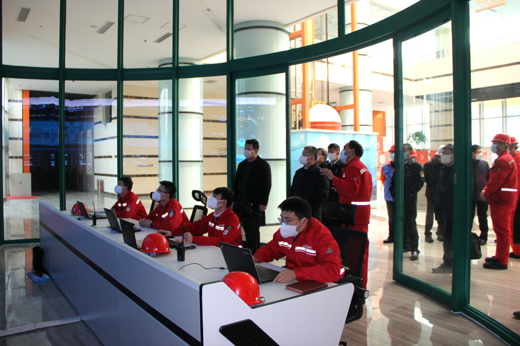 市委常委、副市长贾刚一行来注册即送28元体验金检查安全生产工作