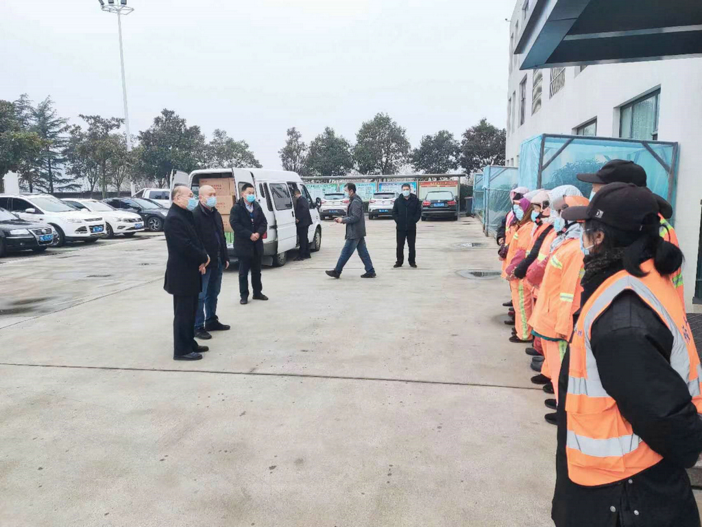 新春送温暖 情系环卫人 新春送温暖 情系环卫人