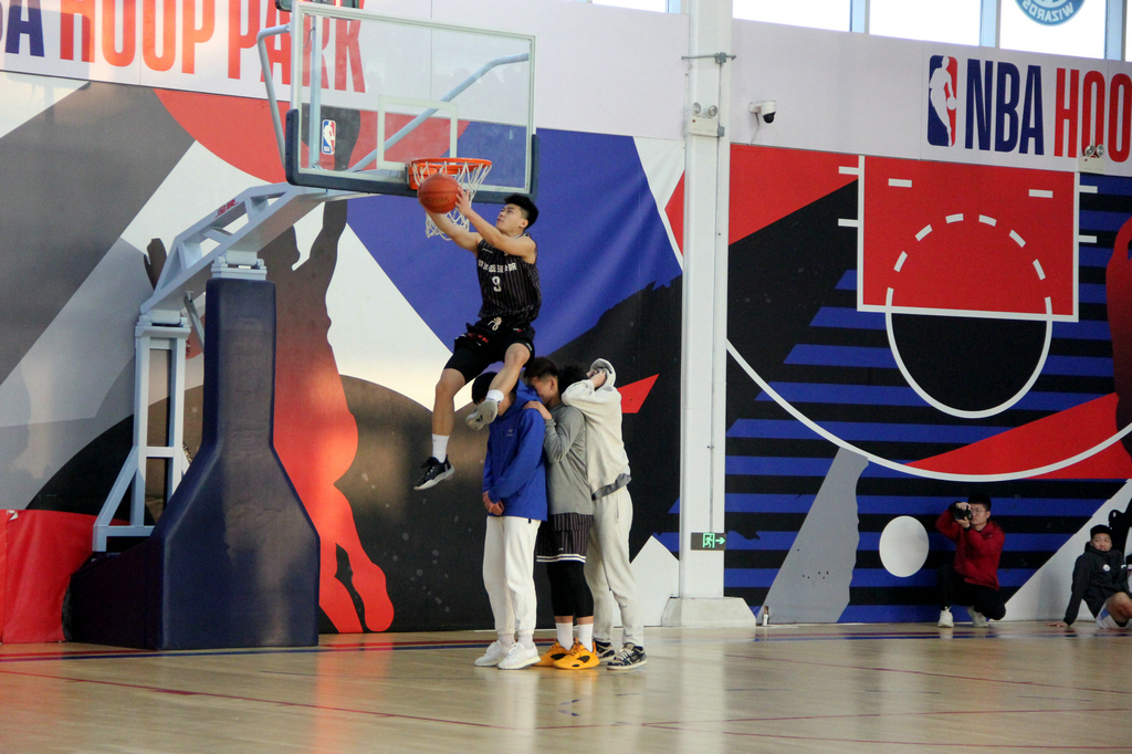 第三届“注册即送28元体验金杯”篮球邀请赛圆满收官