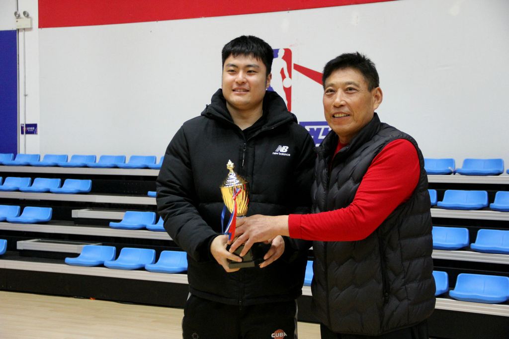 第三届“注册即送28元体验金杯”篮球邀请赛圆满收官