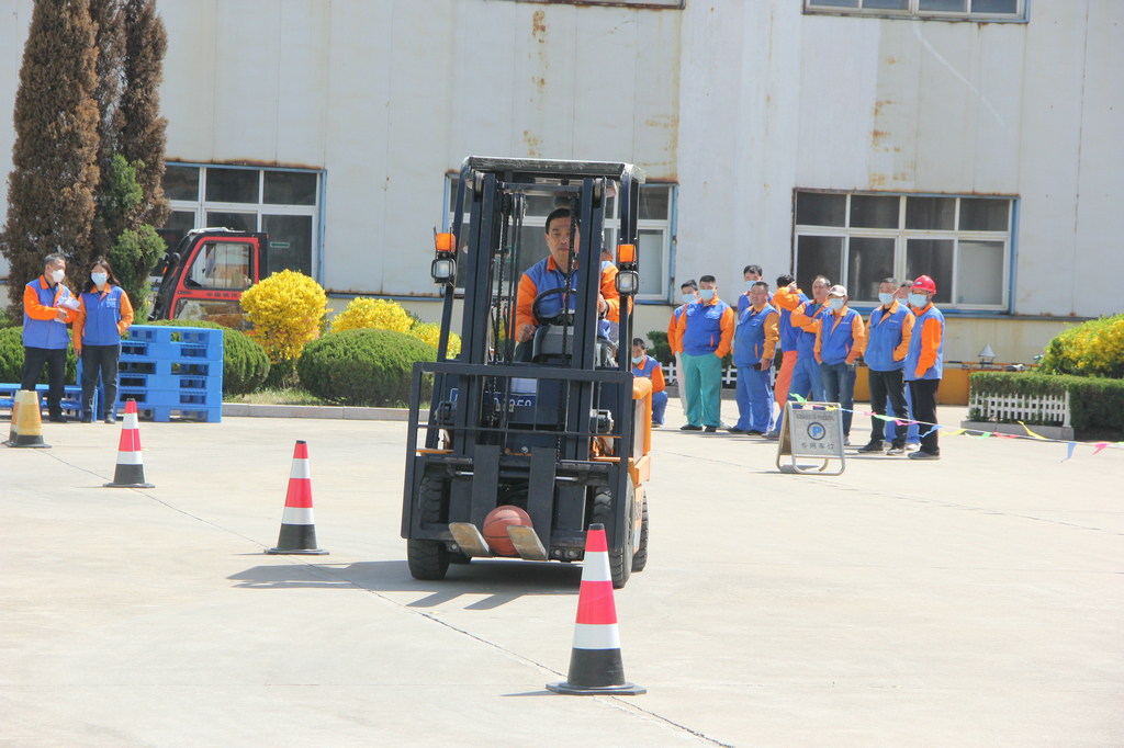 注册即送28元体验金集团举办2023年度叉车工岗位技能竞赛