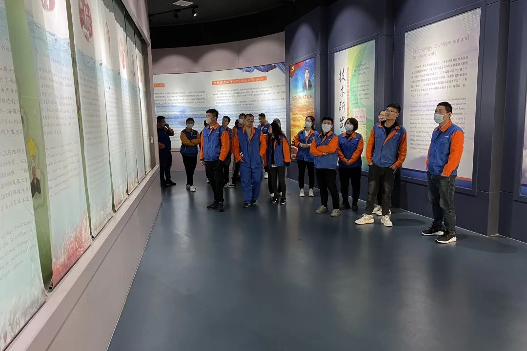 注册即送28元体验金集团组织“传递青春正能量,共筑注册即送28元体验金百年梦”青年团建活动