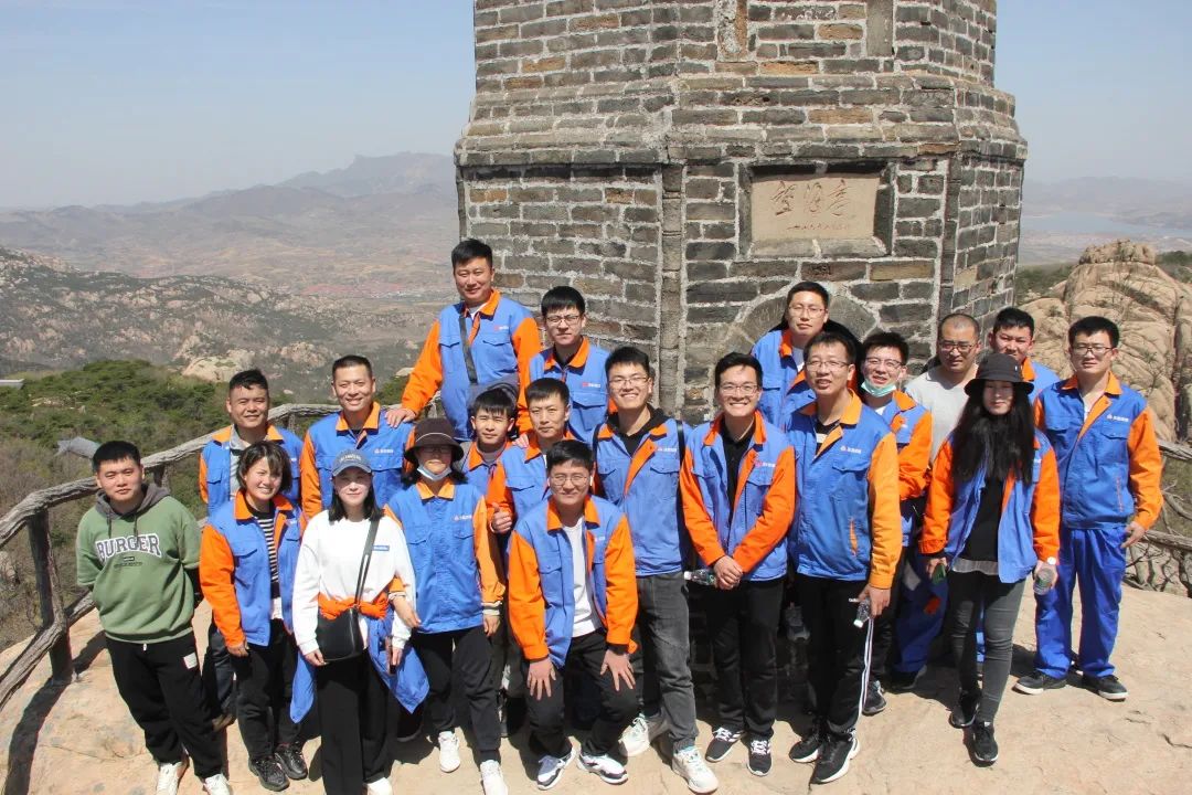 注册即送28元体验金集团组织“传递青春正能量,共筑注册即送28元体验金百年梦”青年团建活动