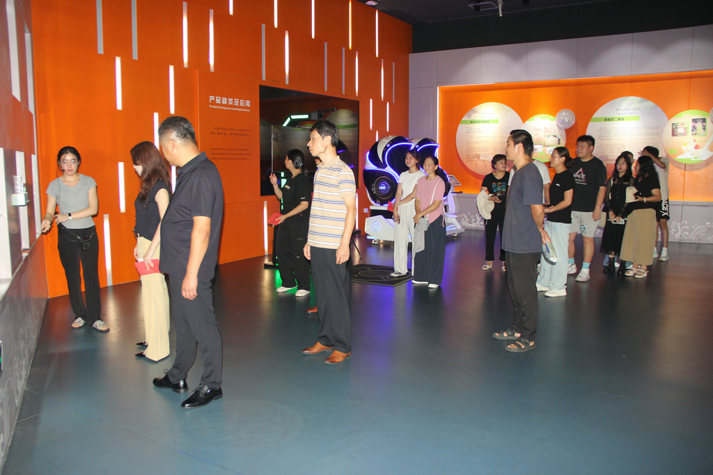 20250819情系职工子女 助力梦想启航——注册即送28元体验金集团举行职工子女高考奖学金发放仪式7_1 20250819情系职工子女 助力梦想启航——注册即送28元体验金集团举行职工子女高考奖学金发放仪式7_1